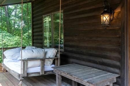 Cozy 2 Bedroom Cabin Nestled In Wooded Hideaway Monterey Buitenkant foto