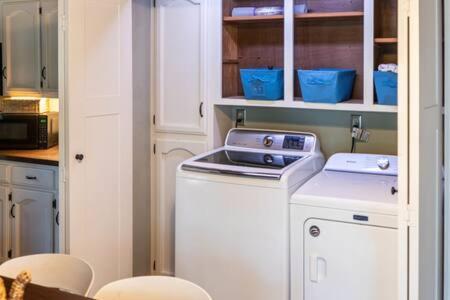 Cozy 2 Bedroom Cabin Nestled In Wooded Hideaway Monterey Buitenkant foto