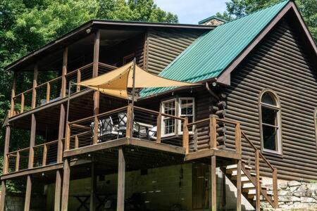 Cozy 2 Bedroom Cabin Nestled In Wooded Hideaway Monterey Buitenkant foto